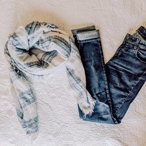 Aritzia Blanket Scarf